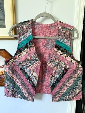 Hand Quilted Floral Sleeveless Reversible Pink Vest